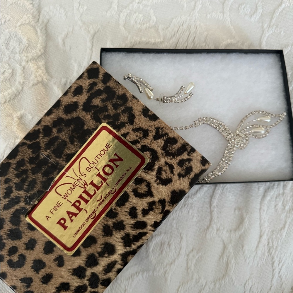 Vintage Rhinestone and Pearl Necklace and Earrings set